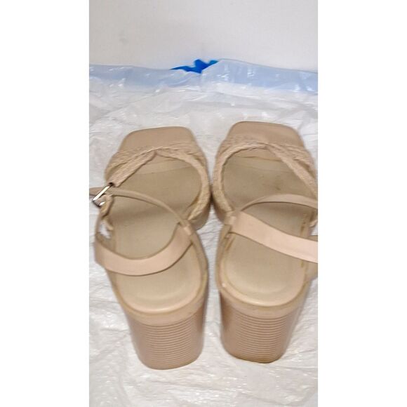 Torrid Chunky Block Heeled Sandals Beachy Boho Padded Strappy Trendy Size 11W - Picture 9 of 13